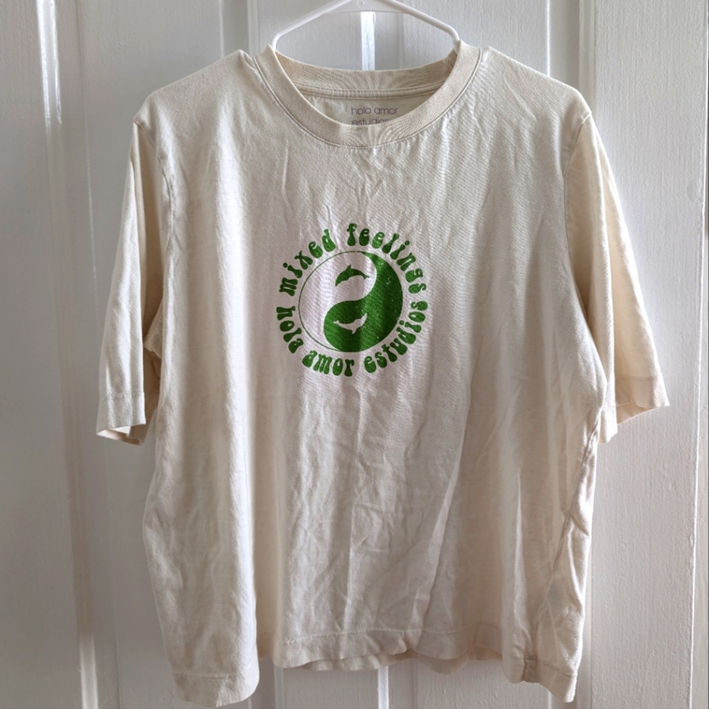 Hola Amor Estudios Mixed Feelings T-Shirt